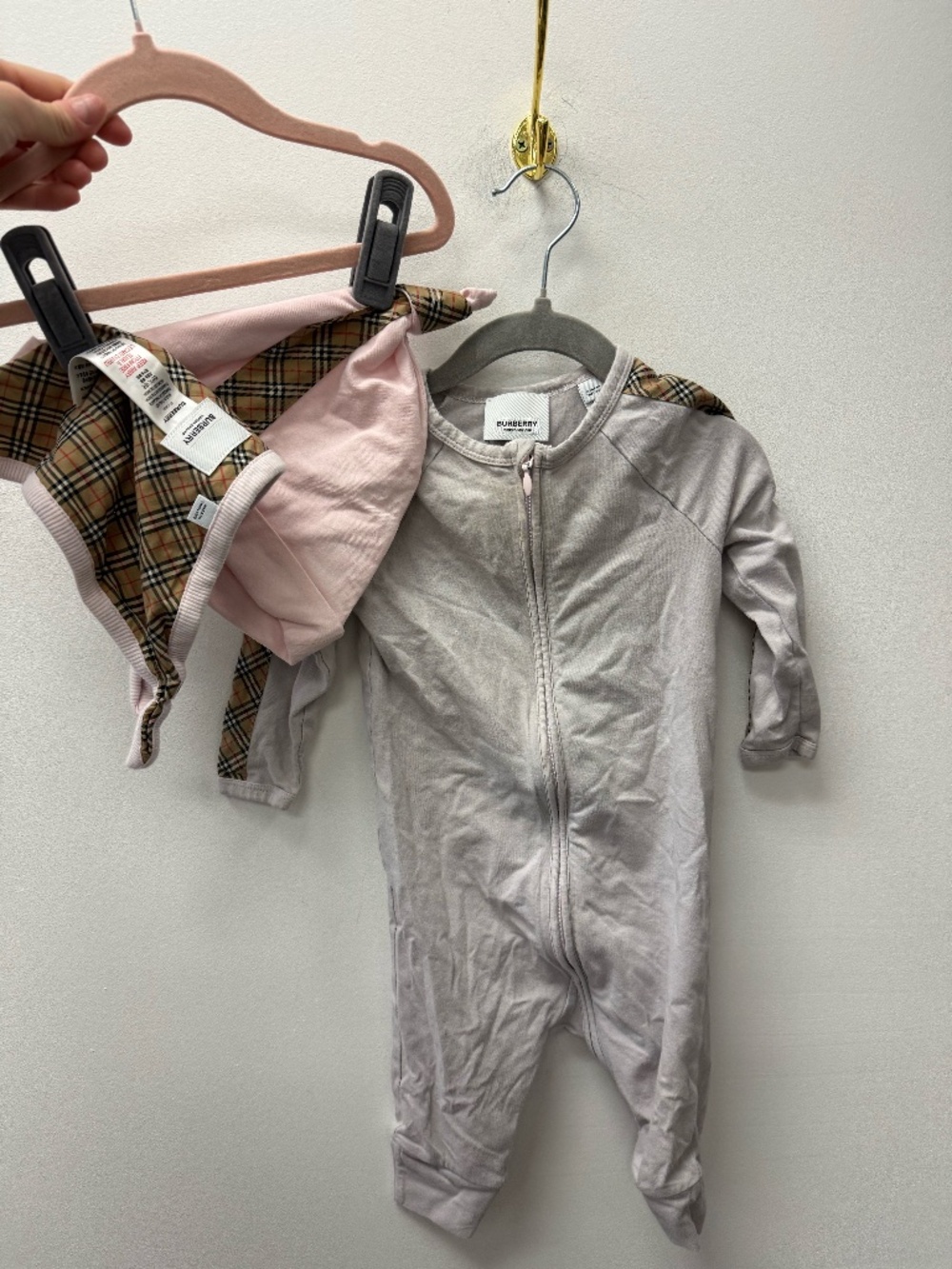 BURBERRY BABY GROW SET SIZE 12M